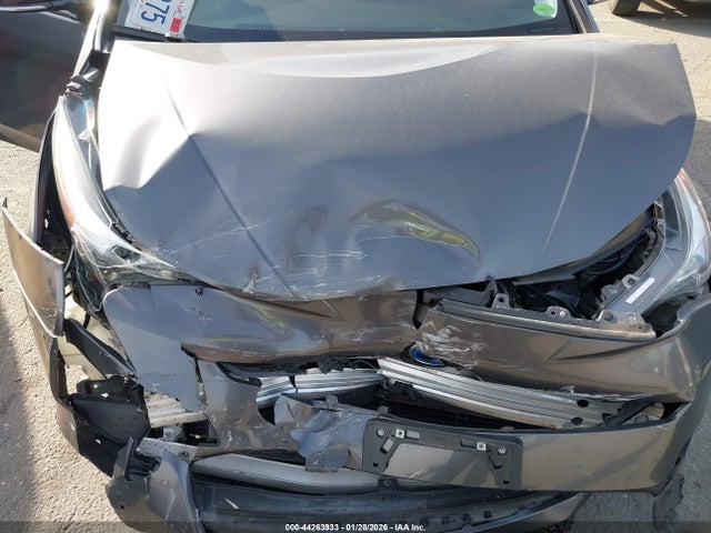 JTDKBRFU3J3058167 Toyota Prius Two