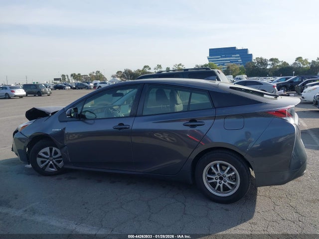 JTDKBRFU3J3058167 Toyota Prius Two
