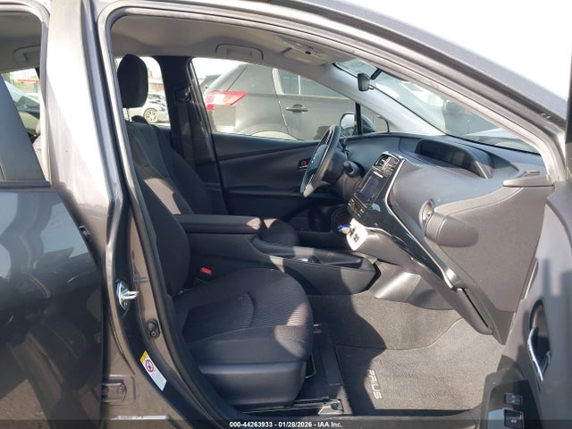 JTDKBRFU3J3058167 Toyota Prius Two