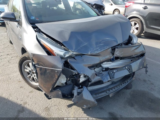 JTDKBRFU3J3058167 Toyota Prius Two