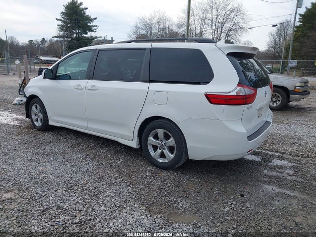 5TDKZ3DC5KS997145 Toyota Sienna Le 8 Passenger