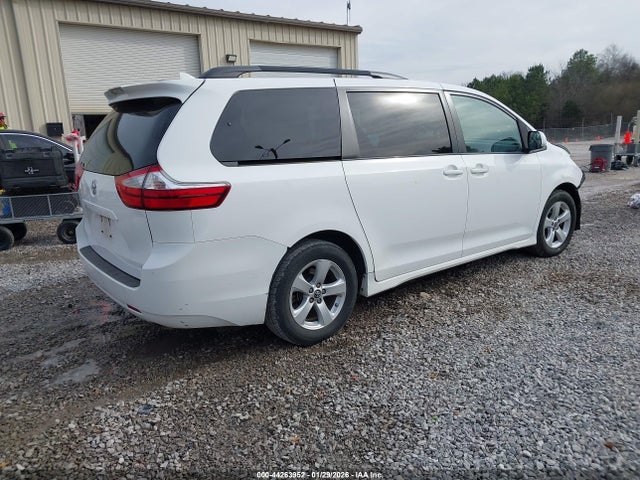 5TDKZ3DC5KS997145 Toyota Sienna Le 8 Passenger
