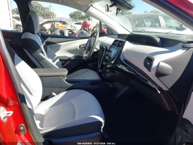 JTDKBRFU1H3567314 Toyota Prius Two