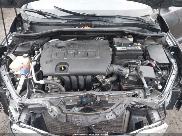NMTKHMBXXJR043972 Toyota C-hr Xle Premium