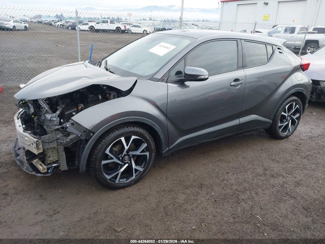 NMTKHMBXXJR043972 Toyota C-hr Xle Premium