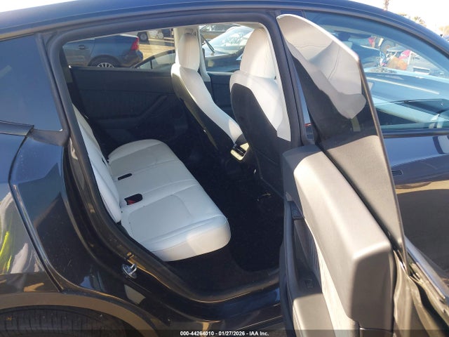 2024 TESLA MODEL Y 7SAYGDEE9RF065344 Photo 7