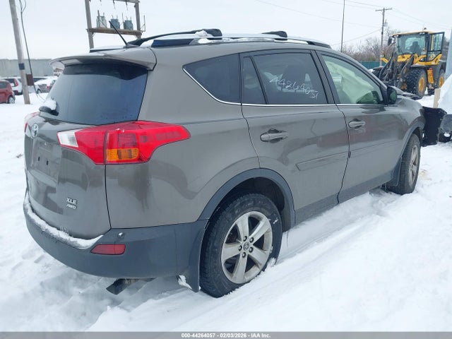 2015 TOYOTA RAV4 JTMRFREVXFD137897 Photo 3