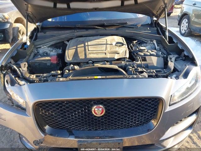 2020 JAGUAR F-PACE SADCJ2FX0LA658043 Photo 9