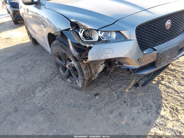 2020 JAGUAR F-PACE SADCJ2FX0LA658043 Photo 5