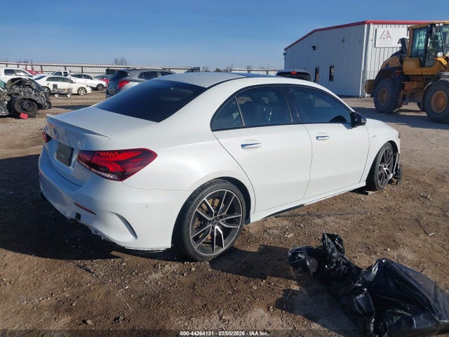2021 MERCEDES-BENZ AMG A 35 W1K3G5BB1MJ263964 Photo 3