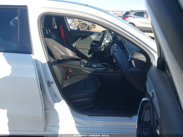 2021 MERCEDES-BENZ AMG A 35 W1K3G5BB1MJ263964 Photo 4