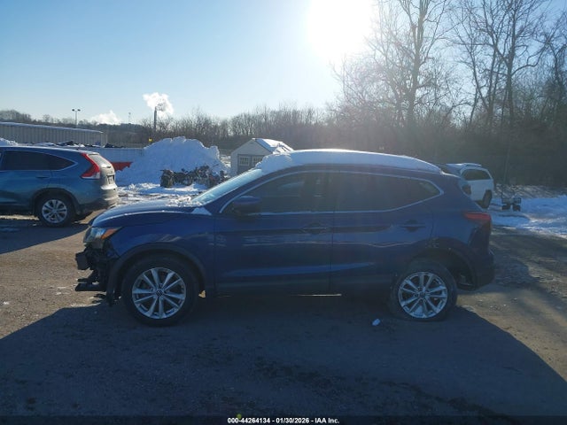 JN1BJ1CR3KW327808 Nissan Rogue Sport S