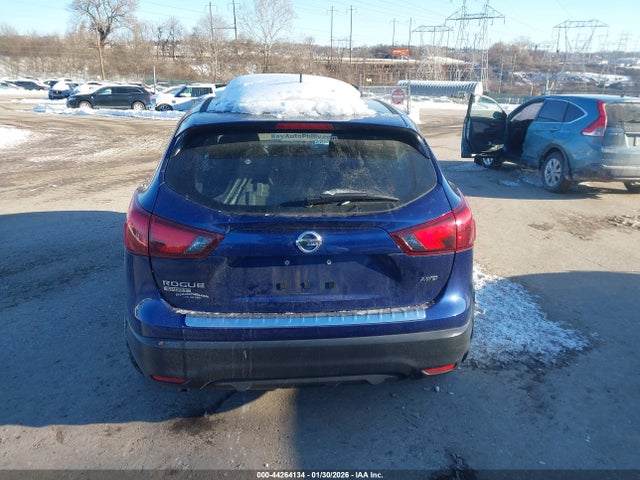 JN1BJ1CR3KW327808 Nissan Rogue Sport S