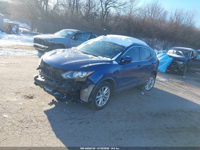 JN1BJ1CR3KW327808 Nissan Rogue Sport S
