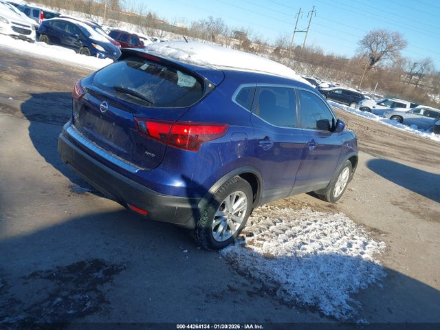 JN1BJ1CR3KW327808 Nissan Rogue Sport S