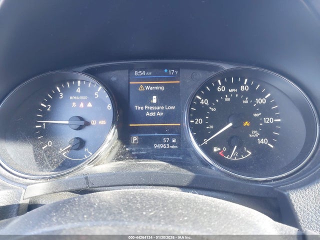 JN1BJ1CR3KW327808 Nissan Rogue Sport S