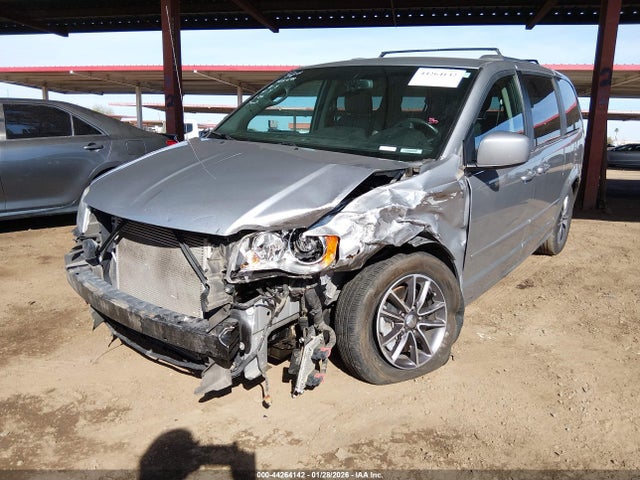 2C4RDGCGXHR735972 Dodge Grand Caravan Sxt