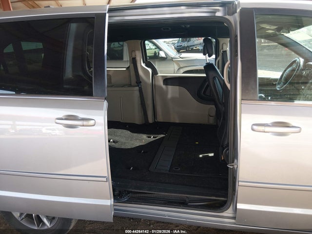 2C4RDGCGXHR735972 Dodge Grand Caravan Sxt