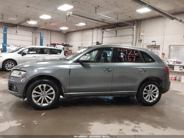 2015 Audi Q5 2.0t Premium მანქანა იყიდება აუქციონზე, vin: WA1LFAFP0FA113370, აუქციონის ნომერი: 44264157