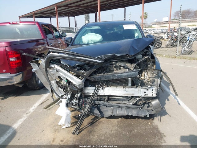 5TDZZRFH9KS346692 Toyota Highlander Le
