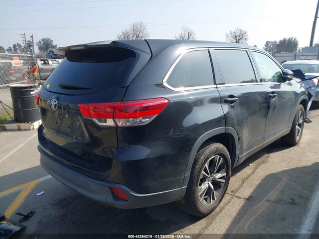 5TDZZRFH9KS346692 Toyota Highlander Le