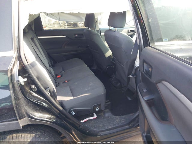 5TDZZRFH9KS346692 Toyota Highlander Le