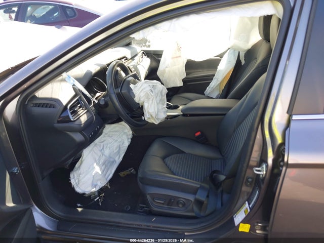 4T1B11HK8KU823123 Toyota CAMRY SE