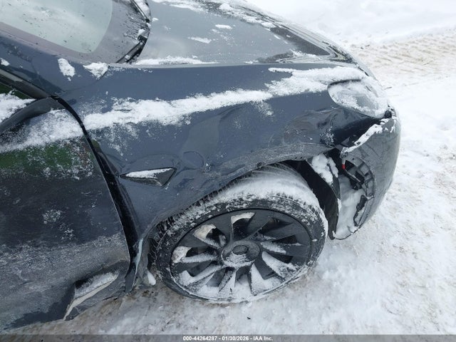 7SAYGDEE8RA243886 Tesla Model Y Long Range Dual Motor All-wheel Drive