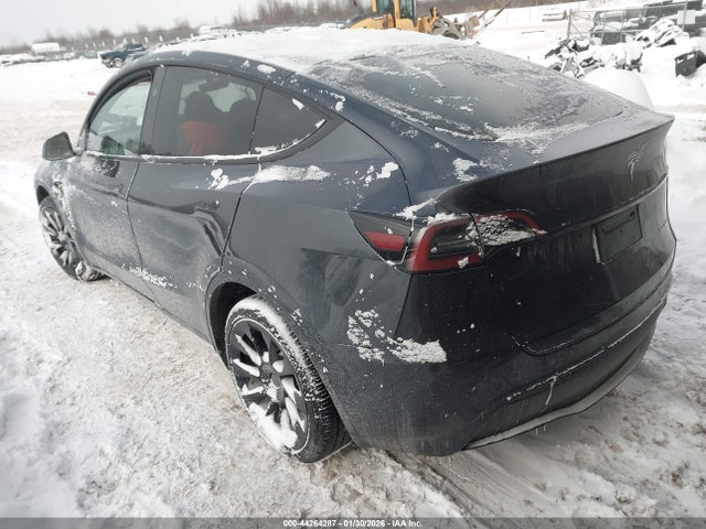 7SAYGDEE8RA243886 Tesla Model Y Long Range Dual Motor All-wheel Drive