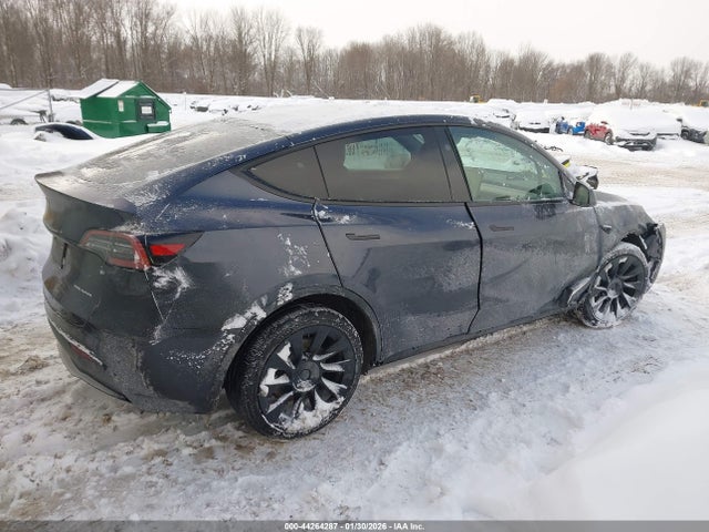 7SAYGDEE8RA243886 Tesla Model Y Long Range Dual Motor All-wheel Drive
