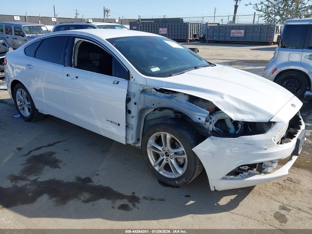 Ford Fusion Hybrid Se 2018 3FA6P0LU7JR172134 главное изображение