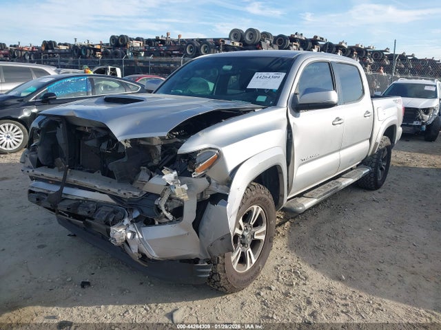 5TFCZ5AN4GX007352 Toyota Tacoma Trd Sport