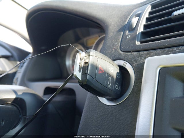 2013 VOLVO C70 YV1672MC1DJ136041 Photo 10