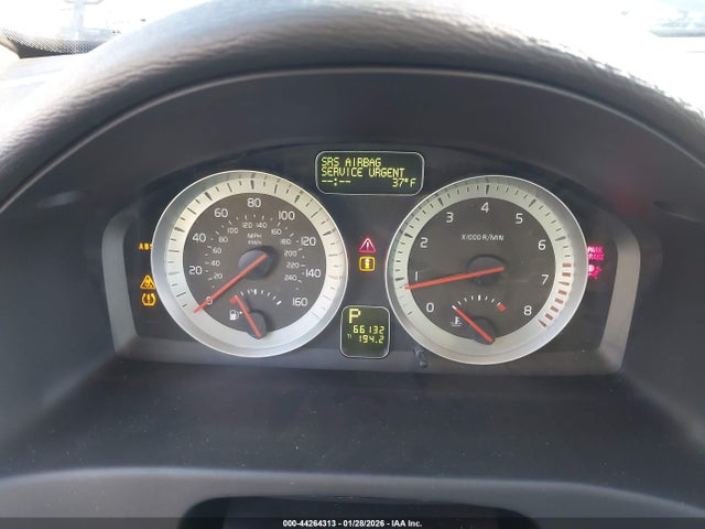 2013 VOLVO C70 YV1672MC1DJ136041 Photo 6