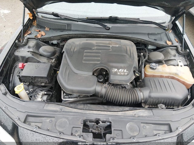 Chrysler 300 Touring L 2019 2C3CCAAG7KH547954 Image 10