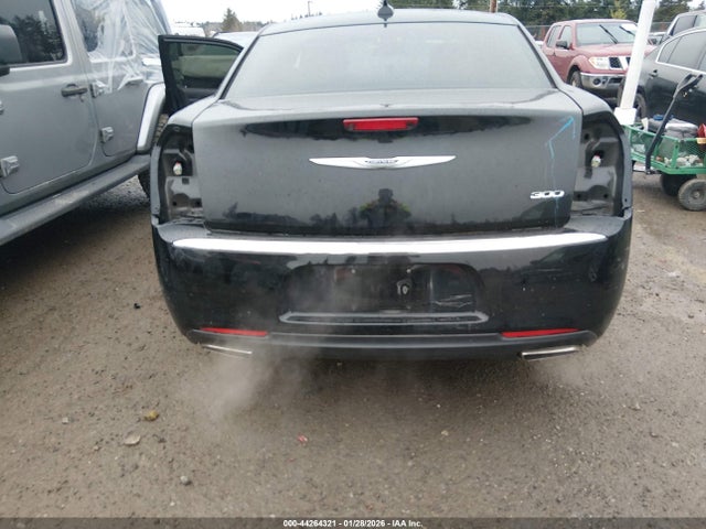 Chrysler 300 Touring L 2019 2C3CCAAG7KH547954 Image 6