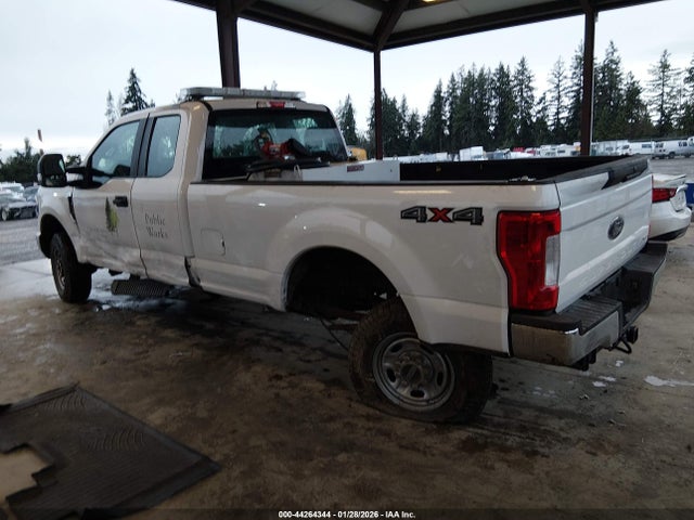 1FT7X2B6XKEG17452 Ford F-250 Xl