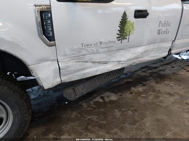 1FT7X2B6XKEG17452 Ford F-250 Xl