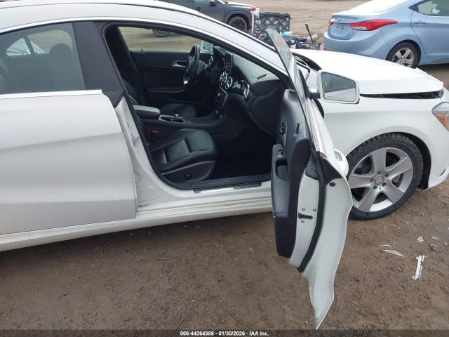 44264388 :رقم المزاد ، WDDSJ4GB9FN186482 vin ، 2015 Mercedes-benz Cla 250 4matic مزاد بيع