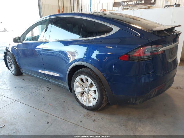 2020 TESLA MODEL X 5YJXCBE28LF231083 Photo 2