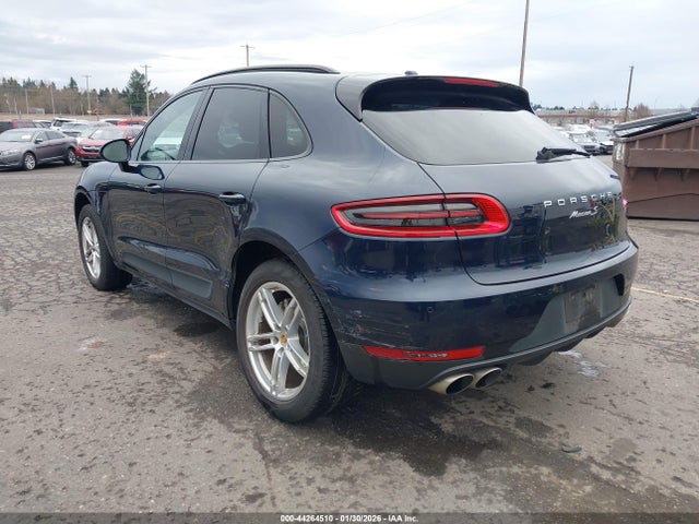 2018 PORSCHE MACAN WP1AB2A55JLB37731 Photo 2