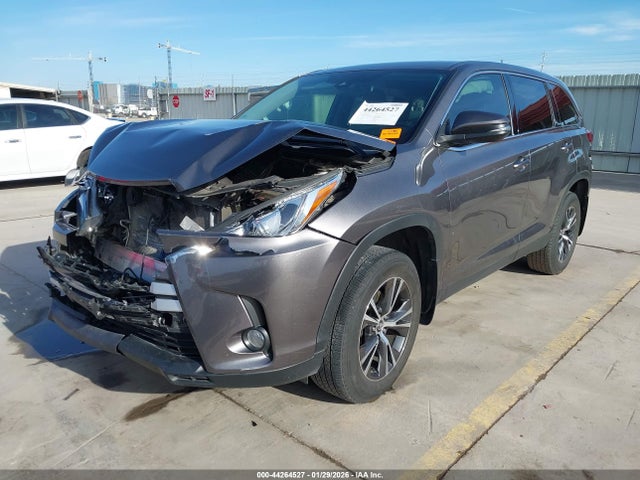 5TDZZRFH1KS363762 Toyota Highlander Le Plus
