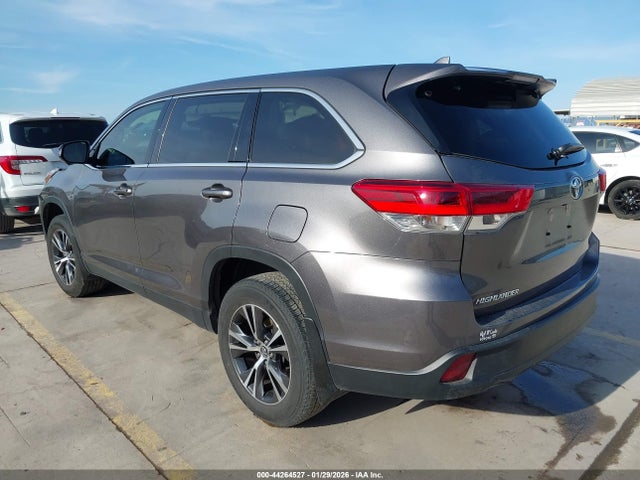 5TDZZRFH1KS363762 Toyota Highlander Le Plus