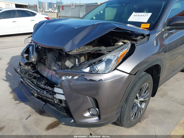 5TDZZRFH1KS363762 Toyota Highlander Le Plus