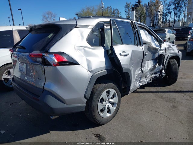 Toyota RAV4 LE 2020 2T3H1RFV3LC052909 Image 4