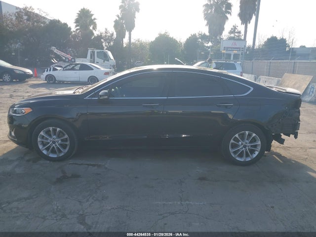 Ford Fusion Energi Titanium 2019 3FA6P0SU7KR216488 Image 15