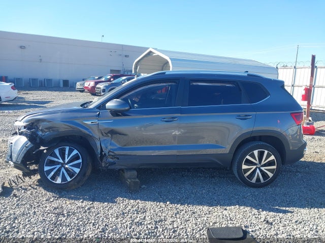 44264569 :رقم المزاد ، 3VVLX7B28NM012158 vin ، 2022 Volkswagen Taos 1.5t Se مزاد بيع