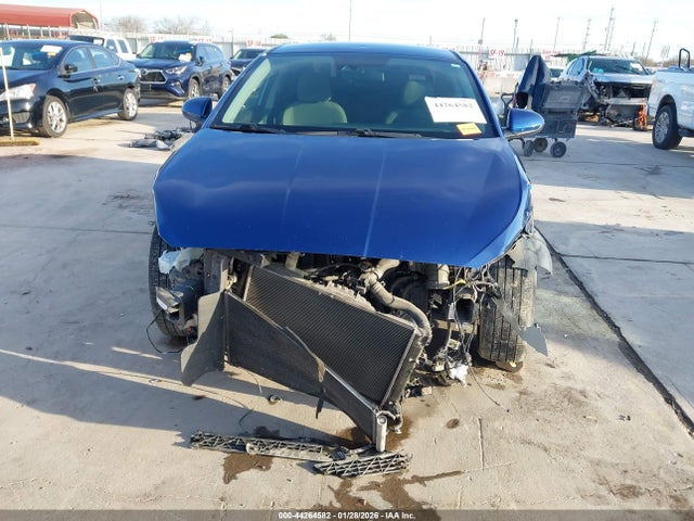 5NPD84LF3KH440589 Hyundai ELANTRA SEL