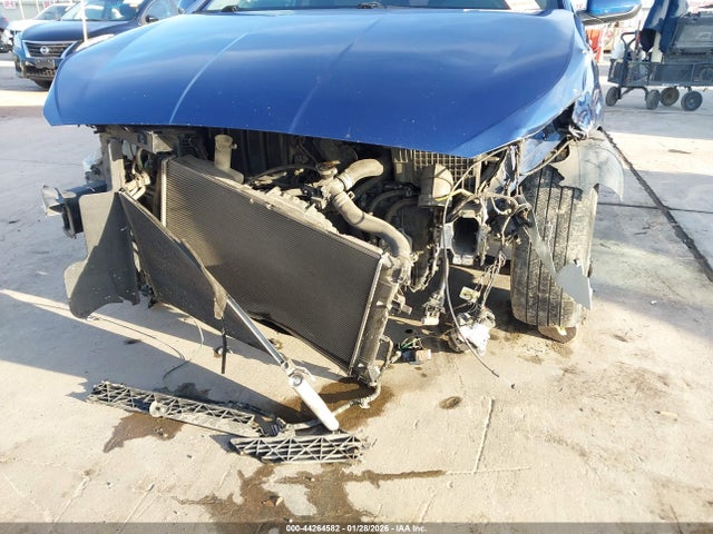 5NPD84LF3KH440589 Hyundai ELANTRA SEL