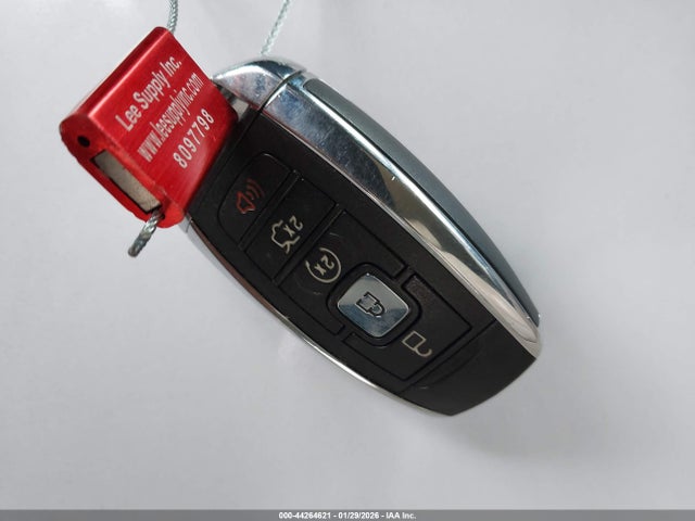 2019 LINCOLN NAUTILUS 2LMPJ8KP0KBL31117 Photo 10